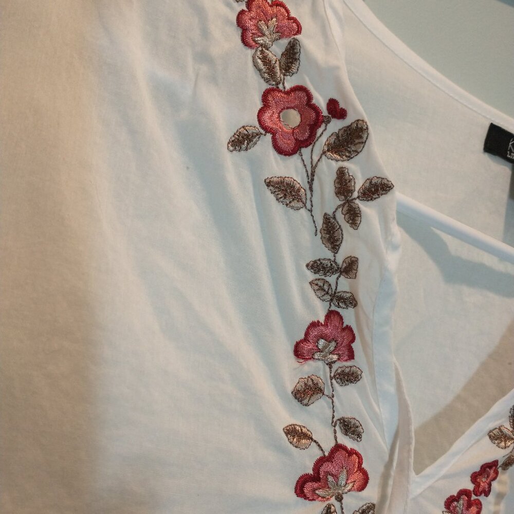 Karen Kane Embroidered Blouse Size M - Picture 3 of 3